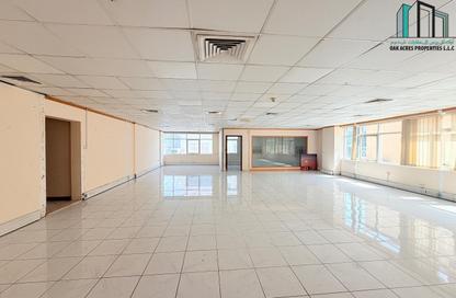 Office Space - Studio - 1 for rent in Obaid Bin Khalifa Humaidan - Al Khabaisi - Deira - Dubai