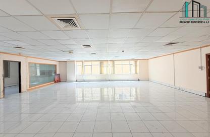 Office Space - Studio - 1 for rent in Obaid Bin Khalifa Humaidan - Al Khabaisi - Deira - Dubai