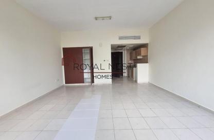 Apartment - Studio - 1 Bathroom for rent in Building X20 - England Cluster - International City - Dubai