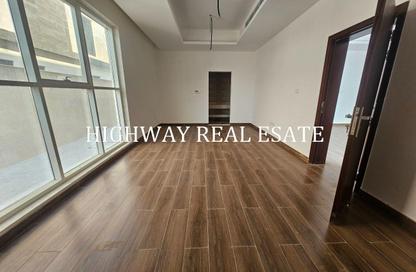 Villa - 4 Bedrooms - 5 Bathrooms for rent in Al Jazzat - Al Riqqa - Sharjah