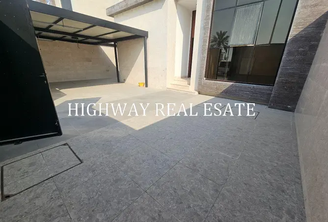 132002404 - Property Image 2