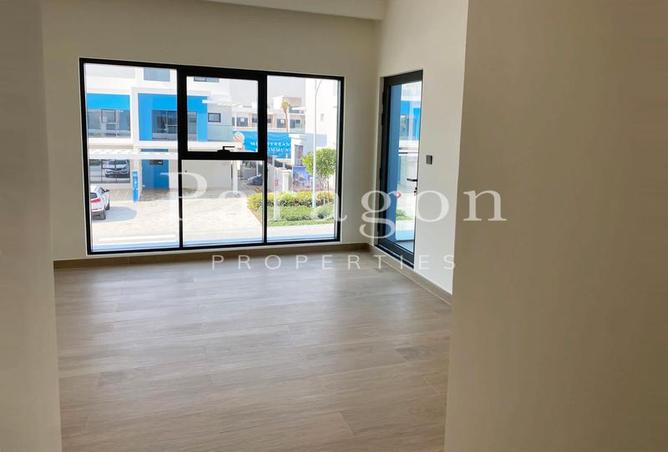 94020758 - Property Image 3