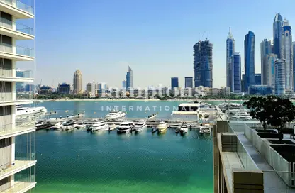 شقة - 2 غرف نوم - 2 حمامات للايجار في برج Marina Vista 2 - مارينا فيستا - إعمار بيتشفرونت - دبي هاربور - دبي