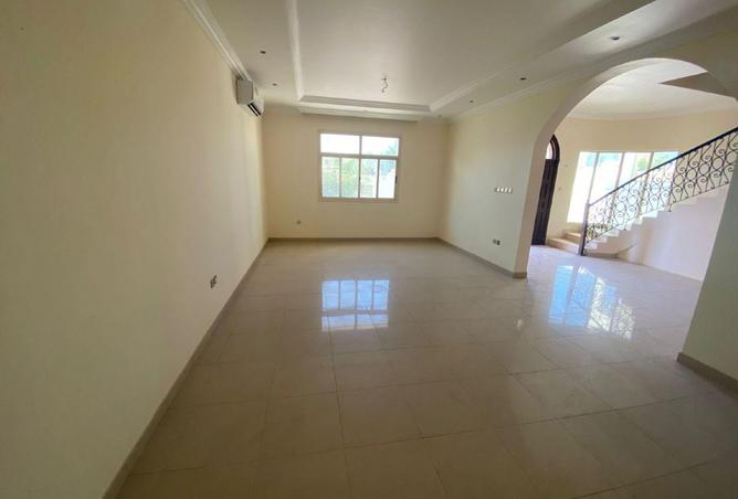 2OlVveoc796 - Property Image 2