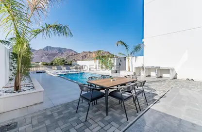 Apartment - 3 Bedrooms - 4 Bathrooms for rent in Al Dana Villas - Sharm - Fujairah Apartment - 3 Bedrooms - 4 Bathrooms for rent in Al Dana Villas - Sharm - Fujairah
