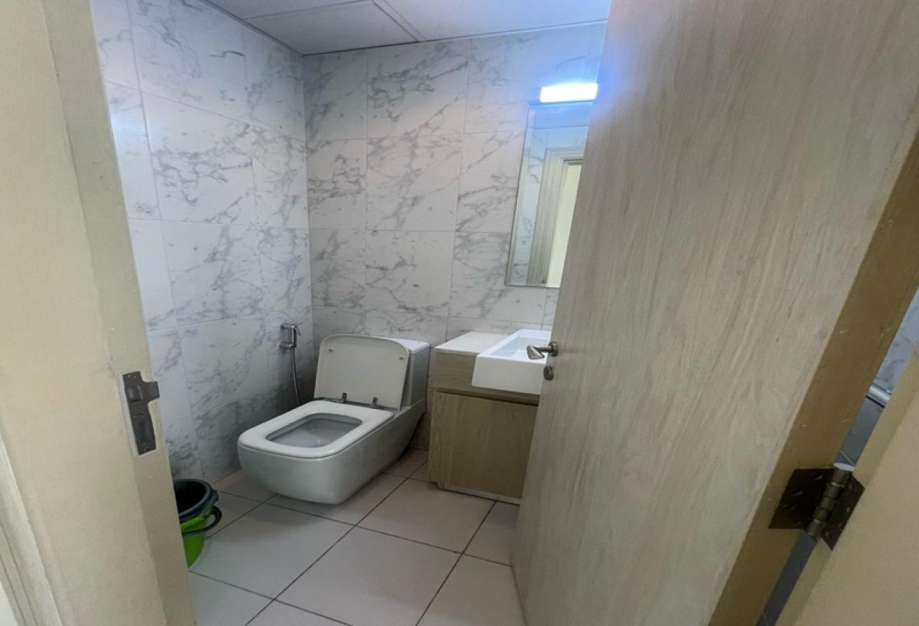 Bright 1 Br | High Floor | Ready To Move photo 12