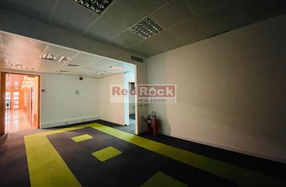 Office Space - Studio for rent in Sheikh Zayed Road - Dubai
