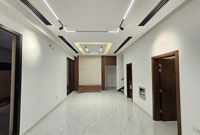 58212375 - Property Image 3