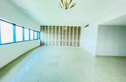 Apartment - 3 Bedrooms - 4 Bathrooms for rent in New Al Taawun Road - Al Taawun - Sharjah