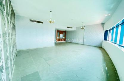 Apartment - 3 Bedrooms - 4 Bathrooms for rent in New Al Taawun Road - Al Taawun - Sharjah