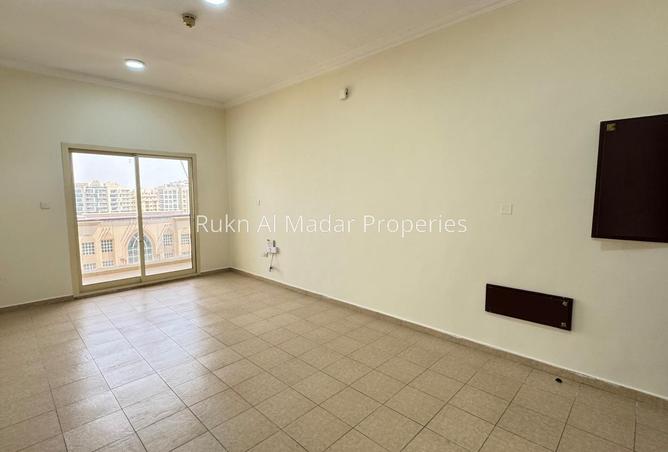 Spacious 2Bhk | 65k|Open View |Free Parking photo 3