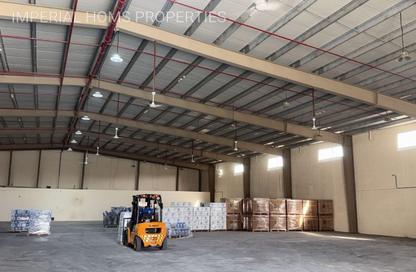 Warehouse - Studio - 2 Bathrooms for rent in Umm Al Thuoob - Umm Al Quwain