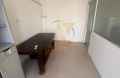 Shop - Studio for rent in Building X18 - England Cluster - International City - Dubai