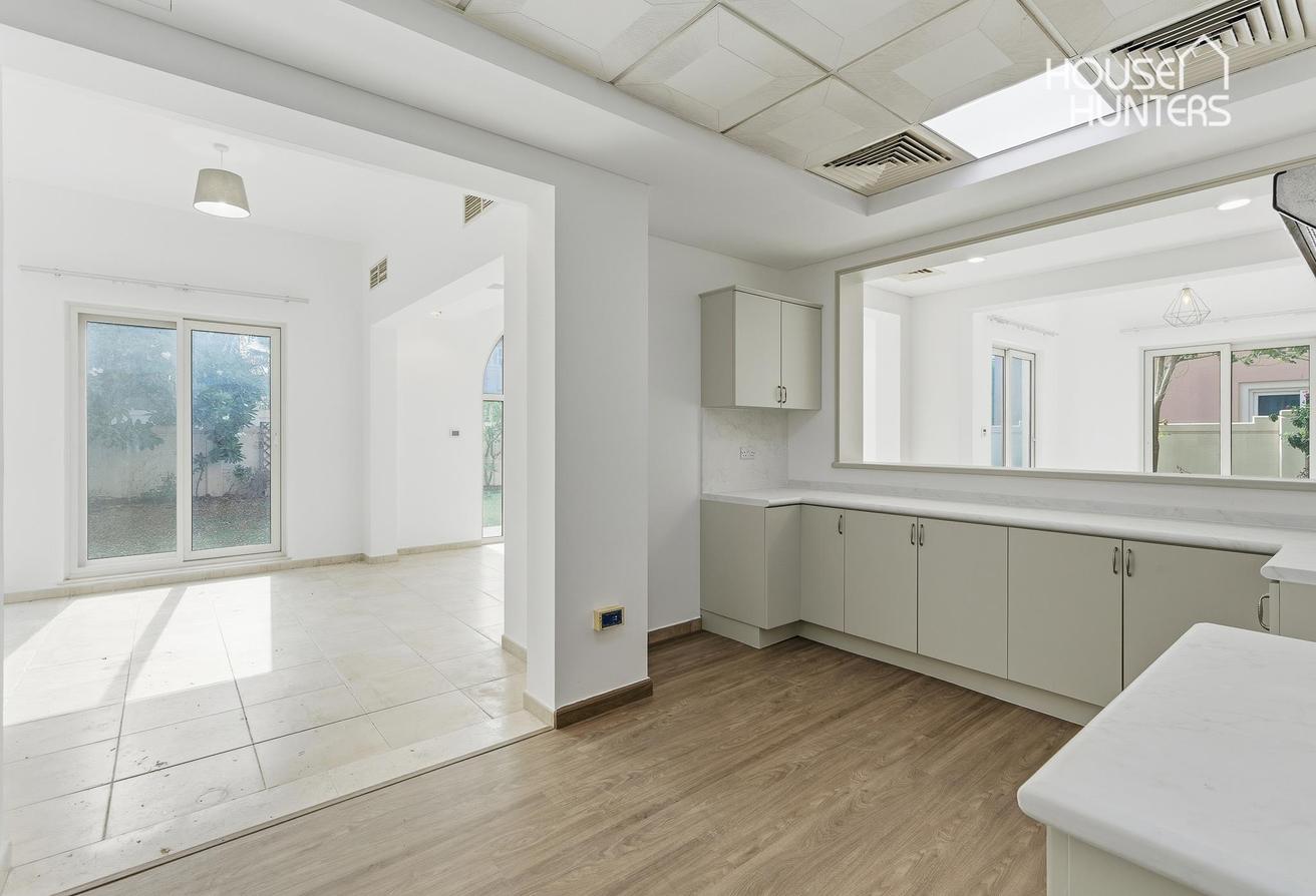 Huge Plot | Newly Renovated and Wrapped | Modern photo 7