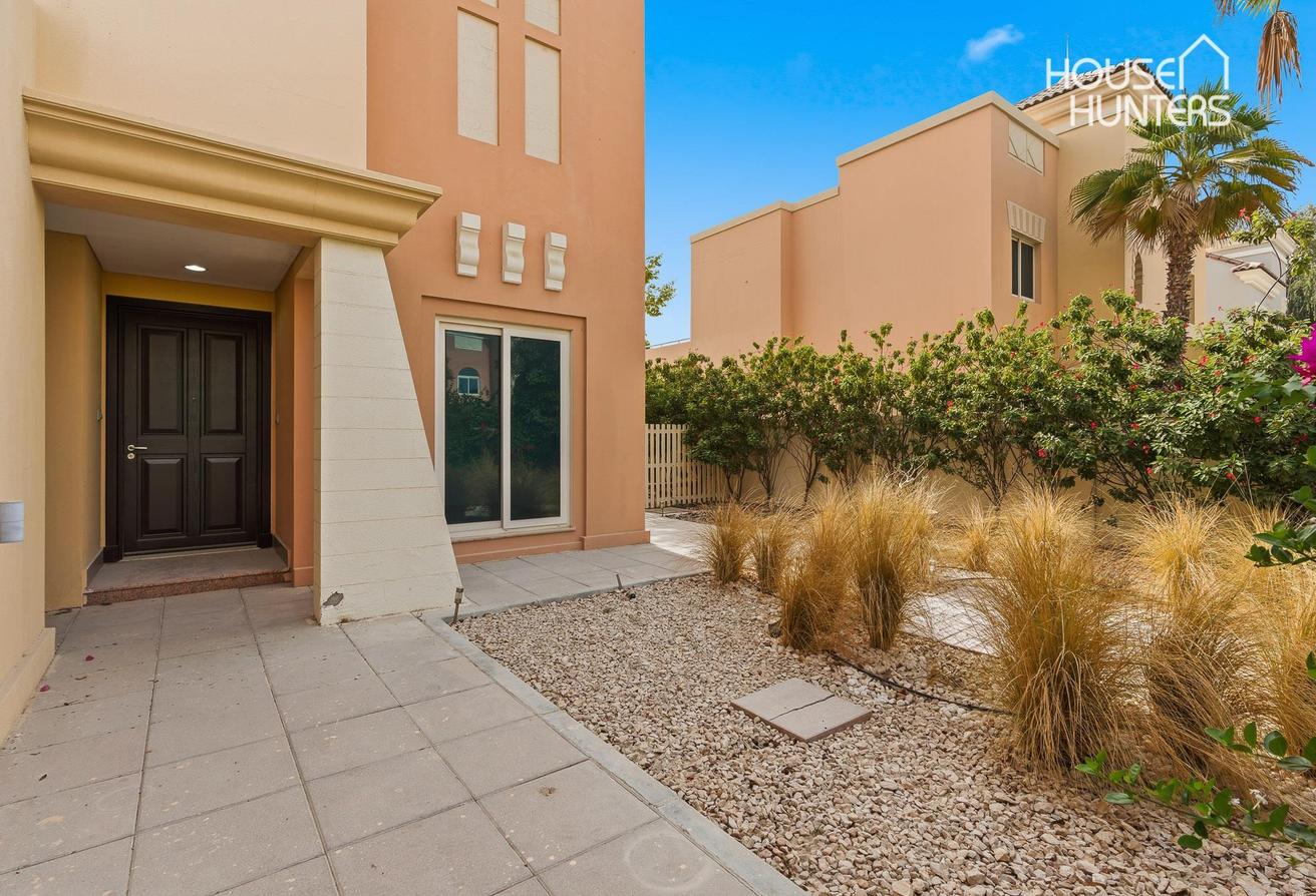 Huge Plot | Newly Renovated and Wrapped | Modern photo 18