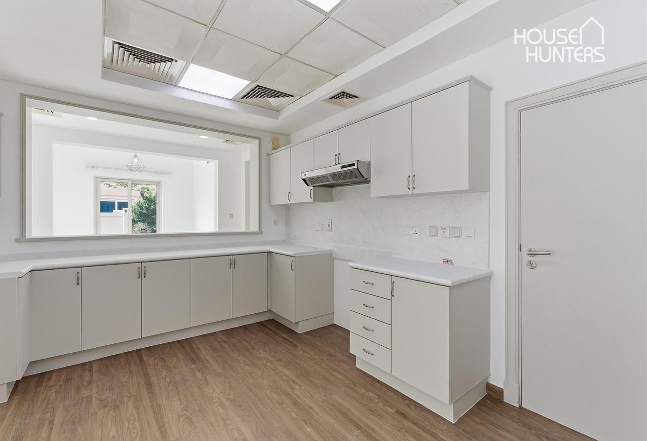 Huge Plot | Newly Renovated and Wrapped | Modern photo 6