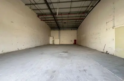 مستودع - استوديو - 1 حمام للايجار في المنطقة الصناعية رقم 12 - المنطقة الصناعية بالشارقة - الشارقة