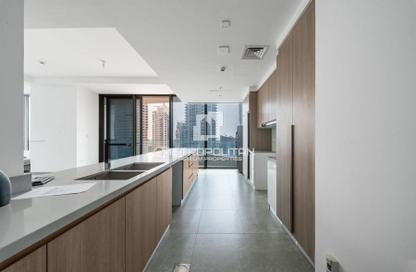 Apartment - 2 Bedrooms - 4 Bathrooms for sale in Stella Maris - Dubai Marina - Dubai