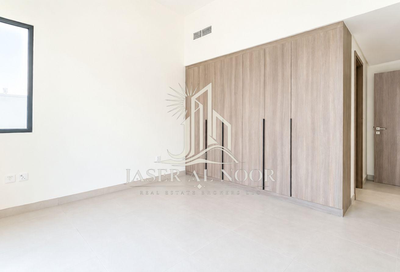 Corner Landscaped | Prime Location | Vacant photo 18