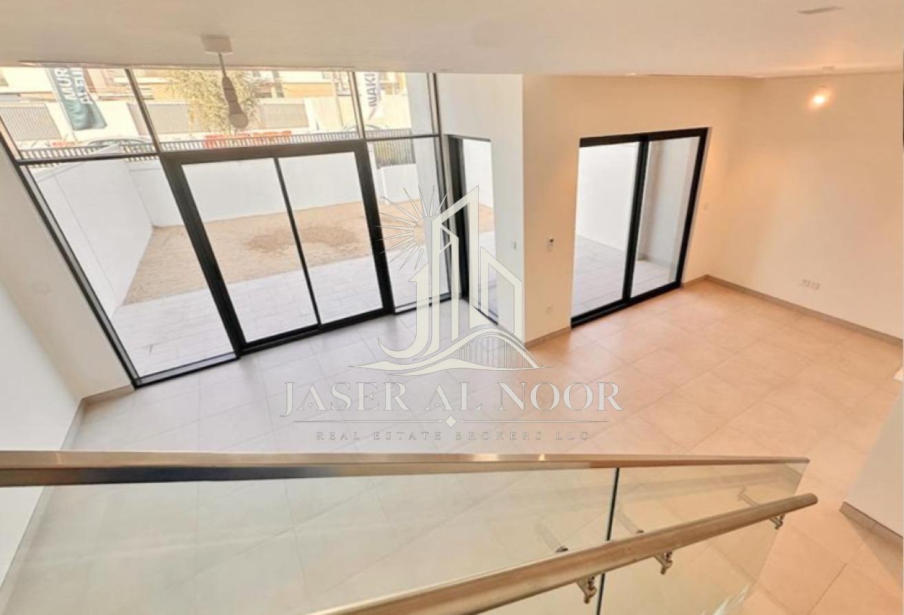 Corner Landscaped | Prime Location | Vacant photo 6