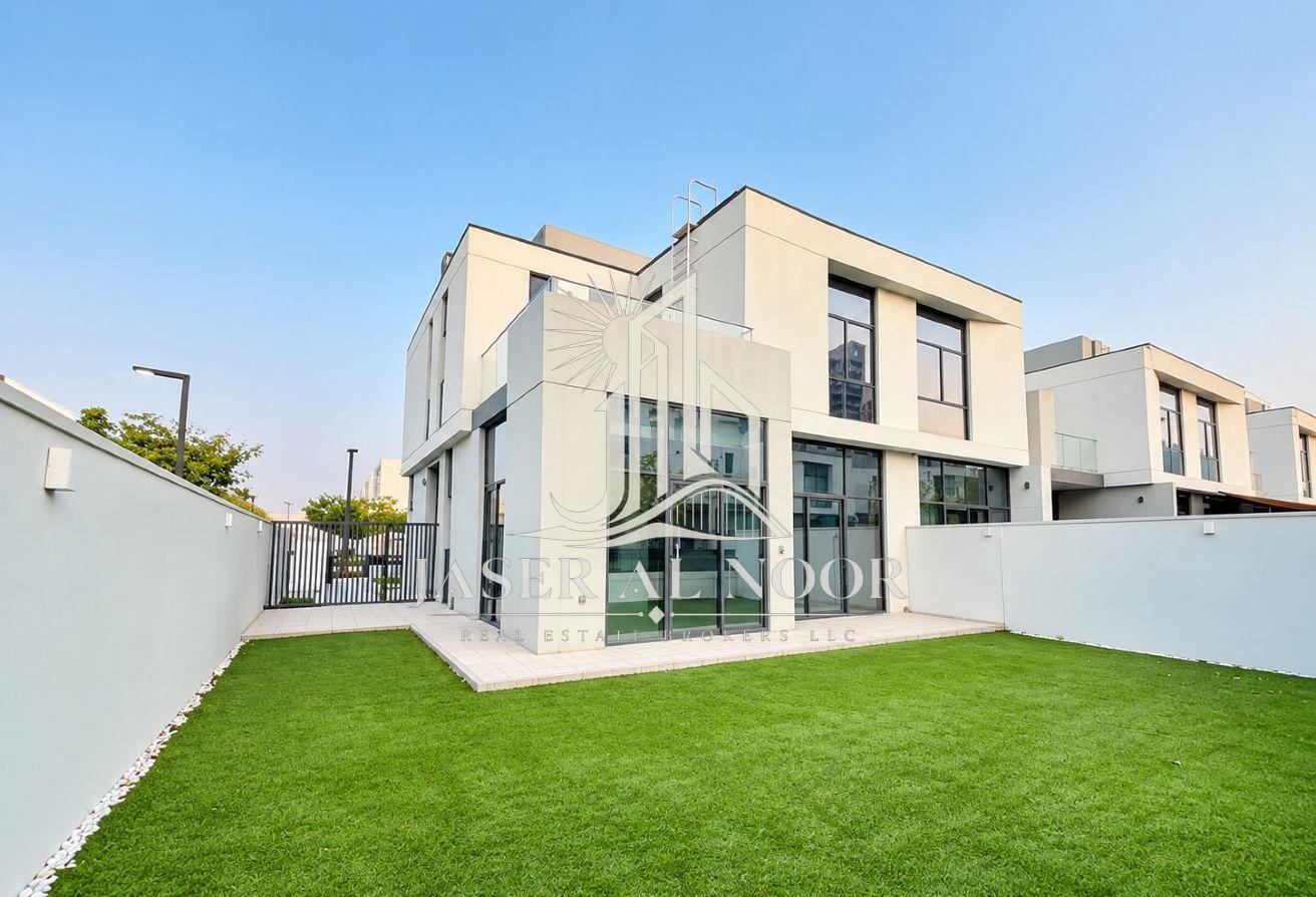 Corner Landscaped | Prime Location | Vacant