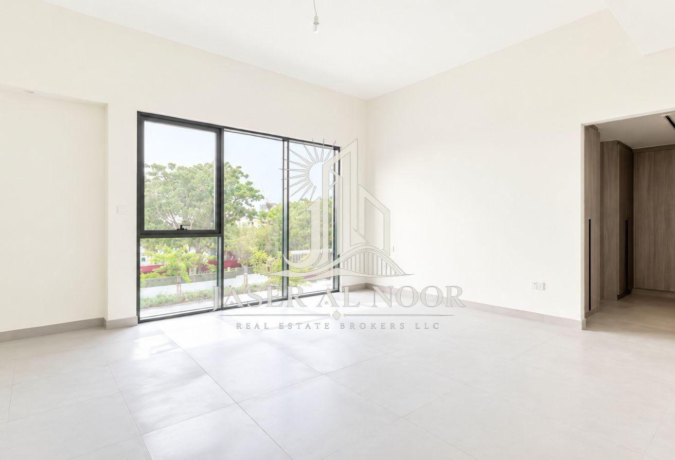 Corner Landscaped | Prime Location | Vacant photo 15