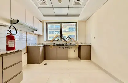 Apartment - 3 Bedrooms - 5 Bathrooms for rent in Al Waleed Garden 1 - Al Waleed Garden - Al Jaddaf - Dubai