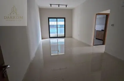 Apartment - 2 Bedrooms - 2 Bathrooms for rent in SRS Tower - Al Rashidiya 1 - Al Rashidiya - Ajman