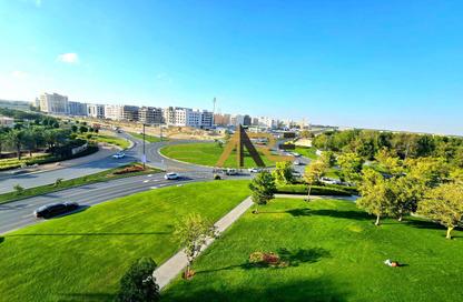 Apartment - 3 Bedrooms - 3 Bathrooms for rent in The Gate - Aljada - Sharjah