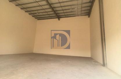 Warehouse - Studio - 1 Bathroom for rent in Umm Al Thuoob - Umm Al Quwain