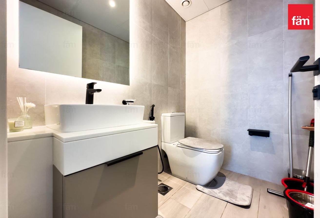 Vacant | Spacious | Furnished | 4 Cheques photo 12