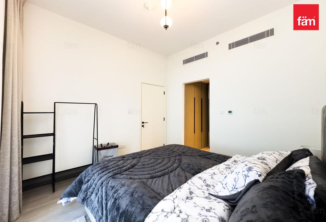 Vacant | Spacious | Furnished | 4 Cheques photo 11