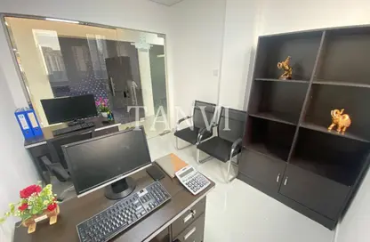 مكتب - غرفة نوم - 1 حمام للايجار في مبنى هوريزون - بورسعيد - ديرة - دبي