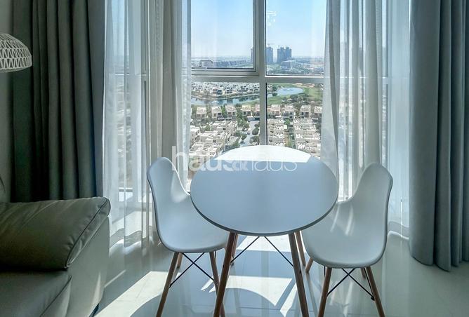 2-bed apartment in Carson C · Furnished · High floor — photo 3