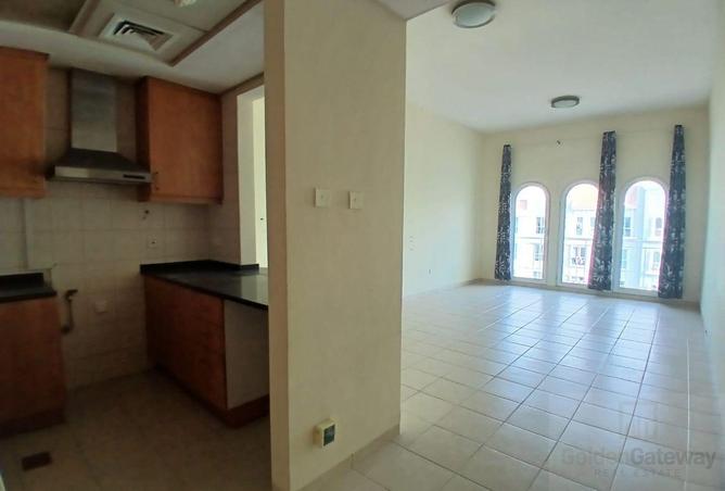 53180965 - Property Image 2