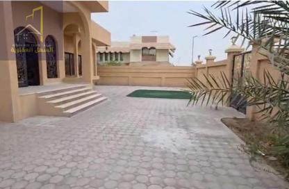 Villa - 3 - 5 for rent in Al Falaj - Al Riqqa - Sharjah