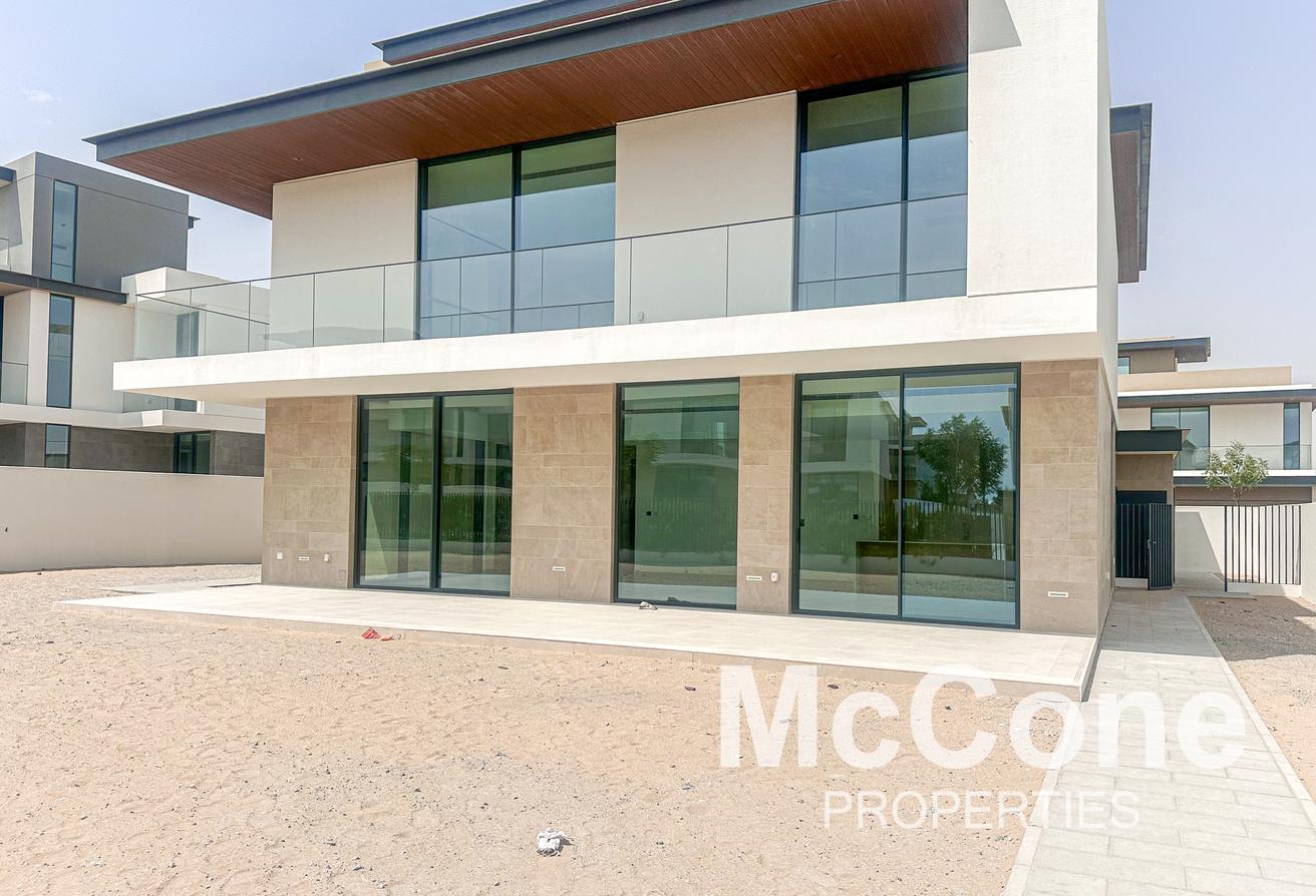 Unfurnished | Vacant | Brand New photo 20