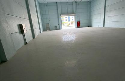 Warehouse - Studio - 2 for rent in Umm Al Thuoob - Umm Al Quwain