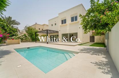 Villa - 5 Bedrooms - 4 Bathrooms for rent in Meadows 9 - Meadows - Dubai