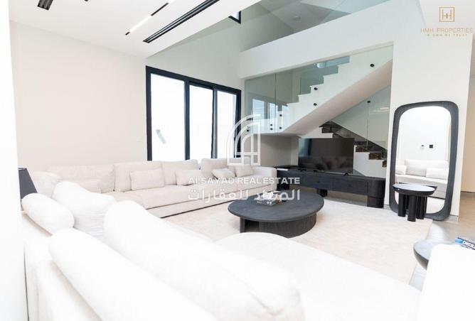 121990200 - Property Image 3