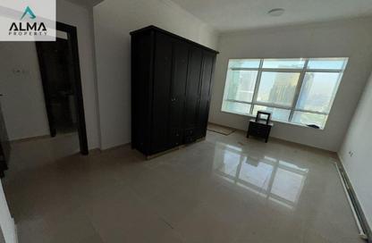 Apartment - 1 - 2 for rent in Lake City Tower - JLT Cluster D - Jumeirah Lake Towers - Dubai Apartment - 1 - 2 for rent in Lake City Tower - JLT Cluster D - Jumeirah Lake Towers - Dubai