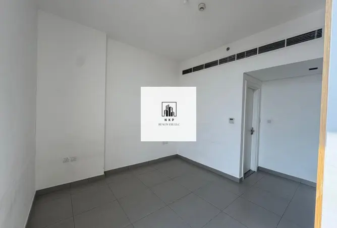155587433 - Property Image 3
