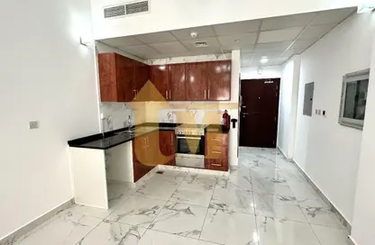 شقة - غرفة نوم - 2 حمامات للايجار في المدينة العالمية - دبي