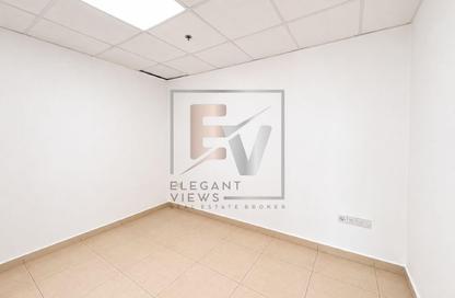 Office Space - Studio - 1 Bathroom for rent in Al Garhoud - Dubai