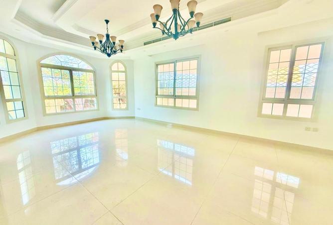 75781738 - Property Image 2