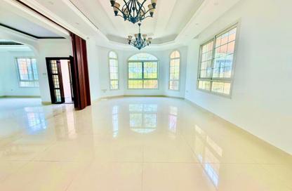 Villa - 3 Bedrooms - 5 Bathrooms for rent in Al Falaj - Al Riqqa - Sharjah