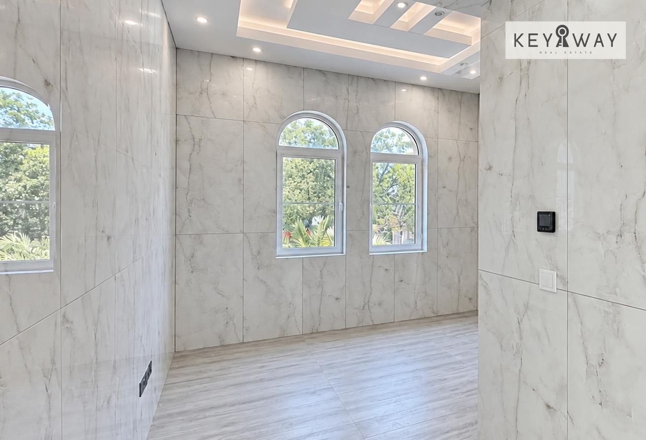4BR+Maids | Vacant | Well Maintain | Unfurnished photo 11