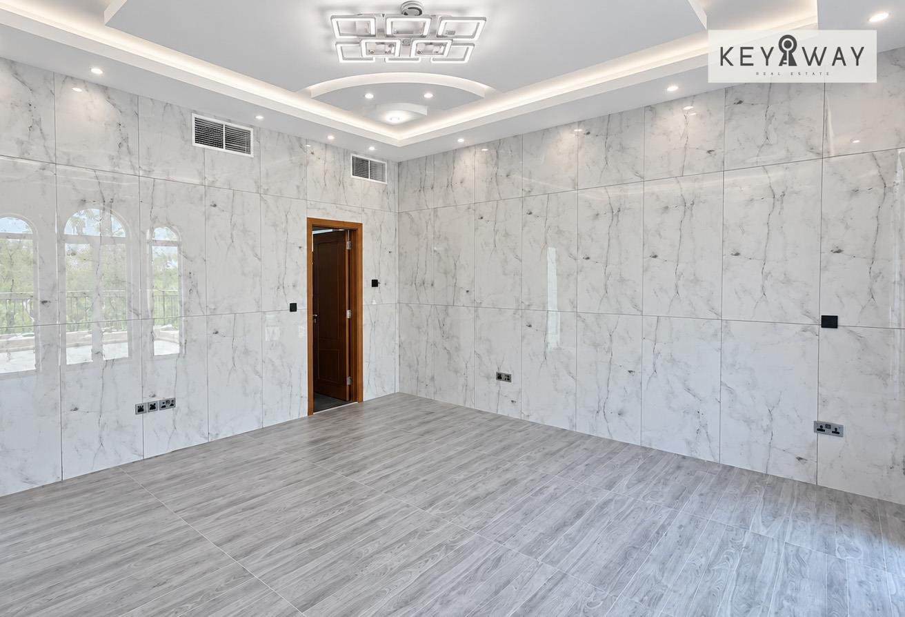 4BR+Maids | Vacant | Well Maintain | Unfurnished photo 19