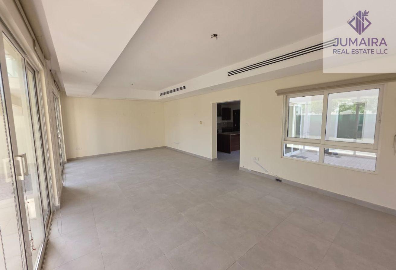 Beautifully Maintained 3BR Bermuda Villa with Maid