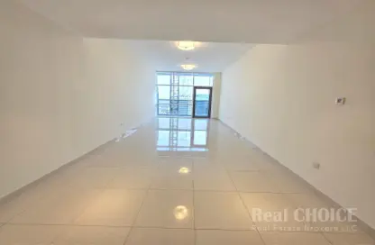 شقة - 3 غرف نوم - 4 حمامات للايجار في برج دوجا - شارع الشيخ زايد - دبي شقة - 3 غرف نوم - 4 حمامات للايجار في برج دوجا - شارع الشيخ زايد - دبي